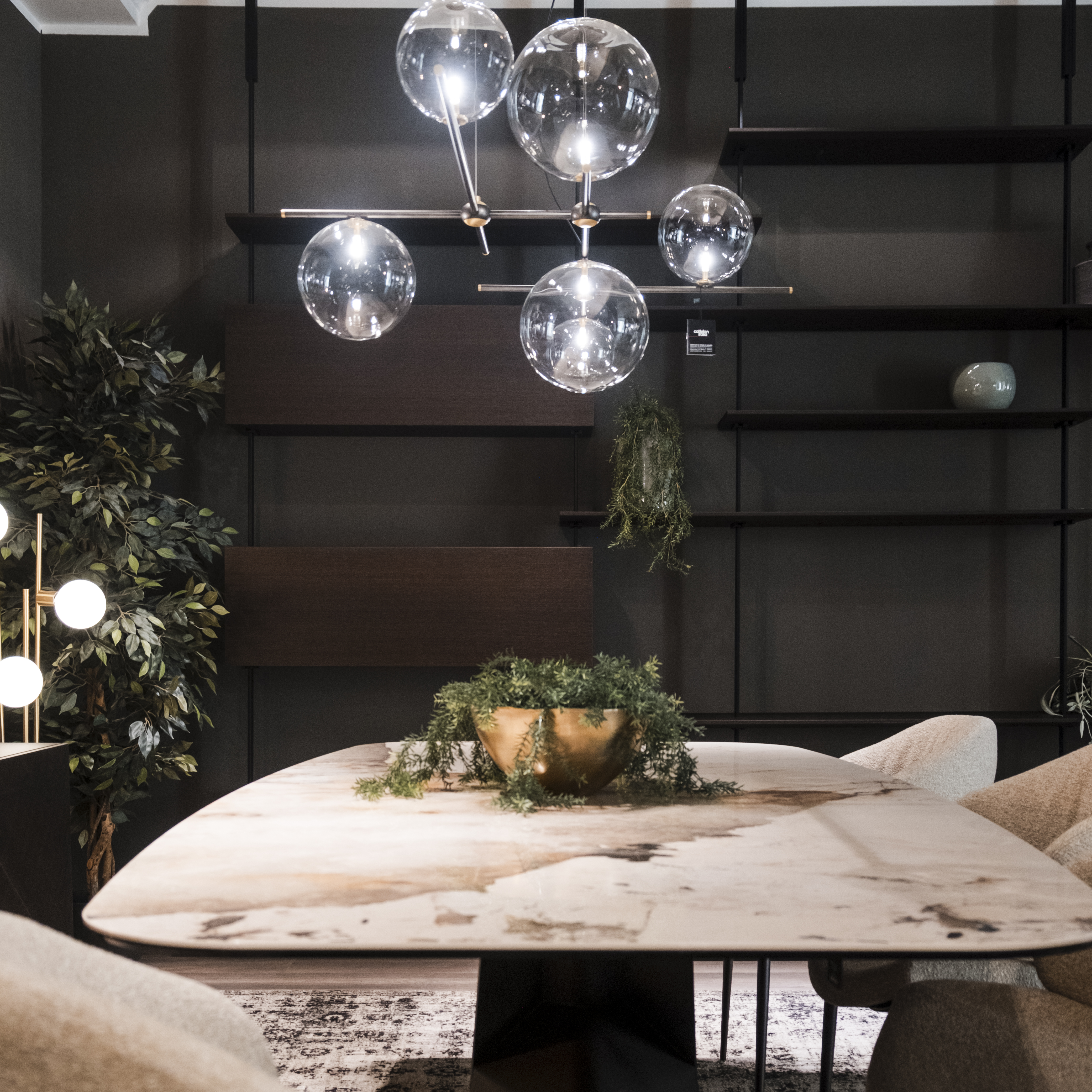 Showroom Cattelan 13